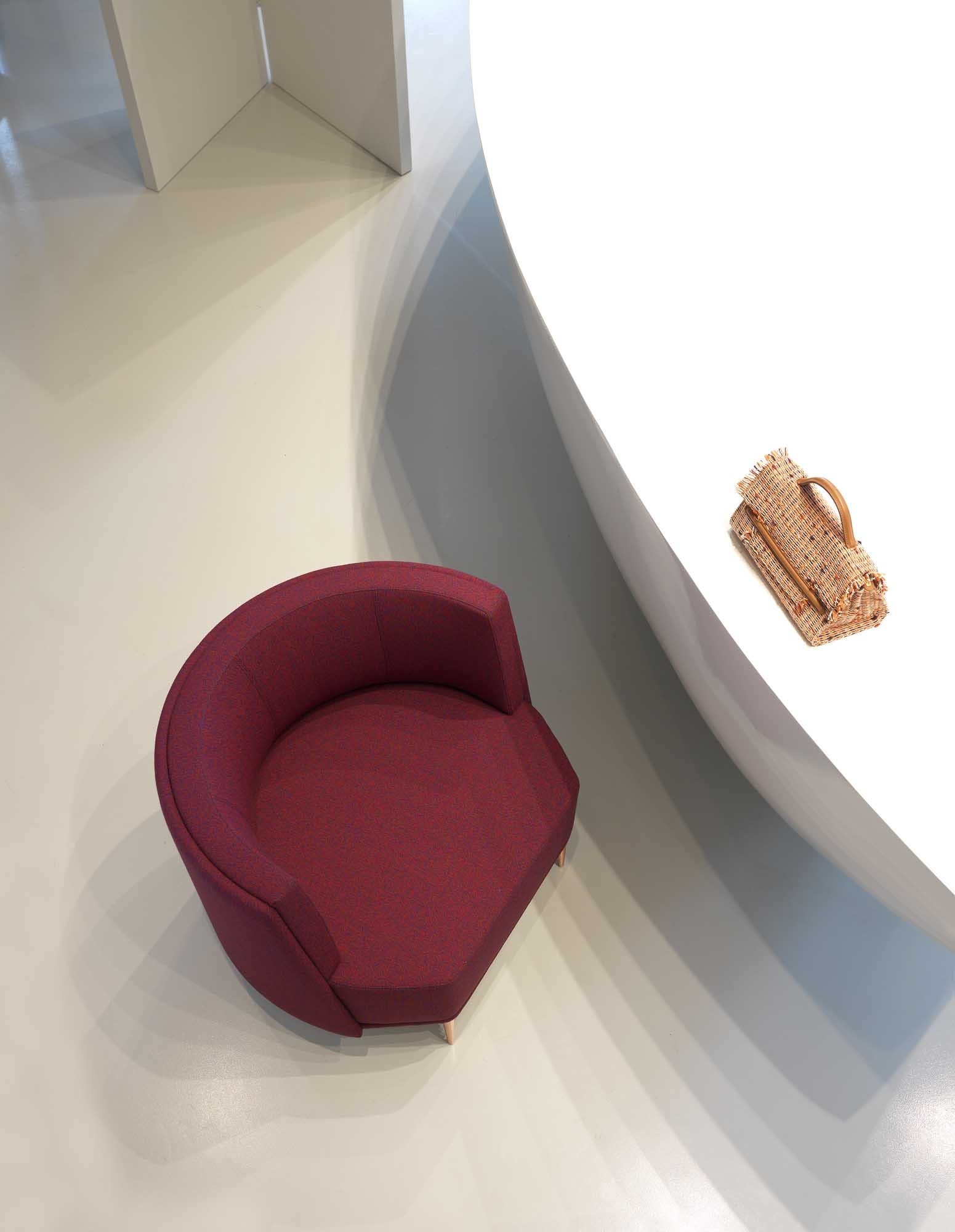 imgi_13_Sitia_Pergy_Armchair-9-1